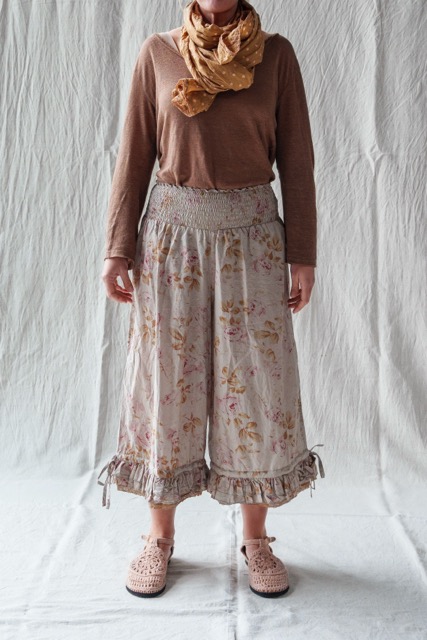 Les Ours Roberts Trousers - Sage Flowers