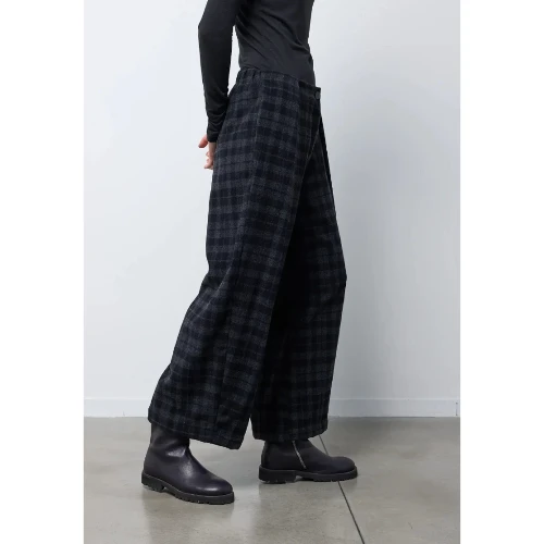 Neirami Tartan Grey Trousers - Carbon