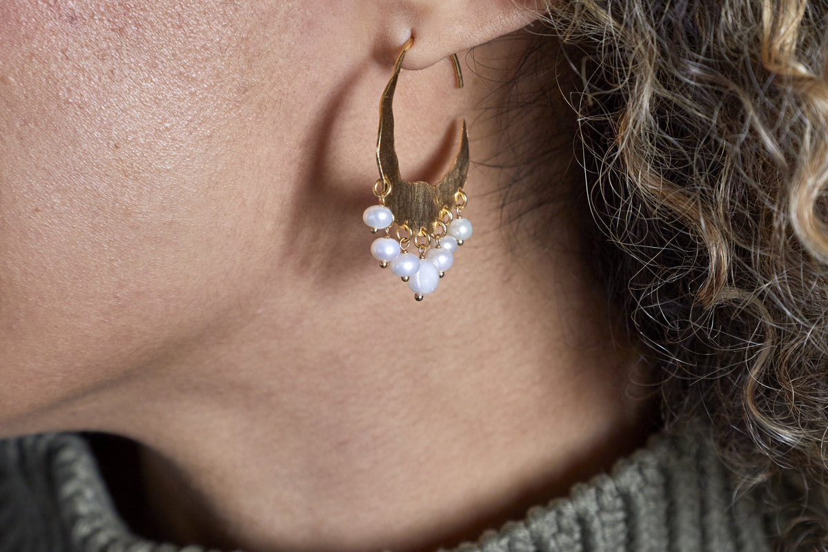Nkuku Parahu White Pearl Earrings - Gold