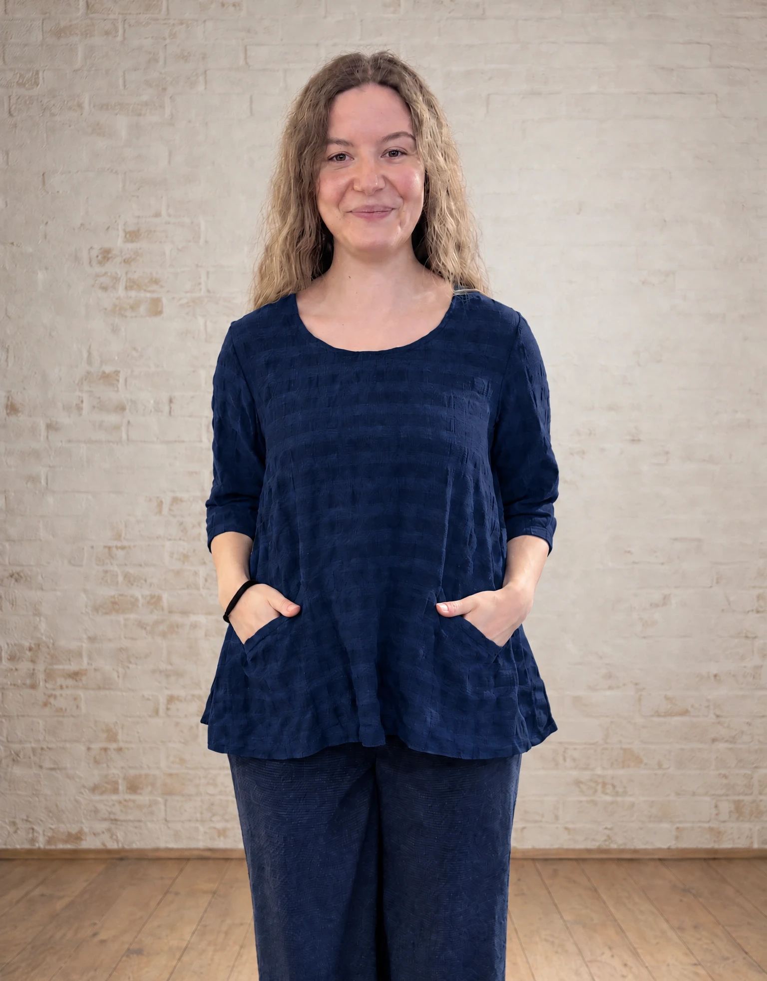 Thing Structure Top - Navy