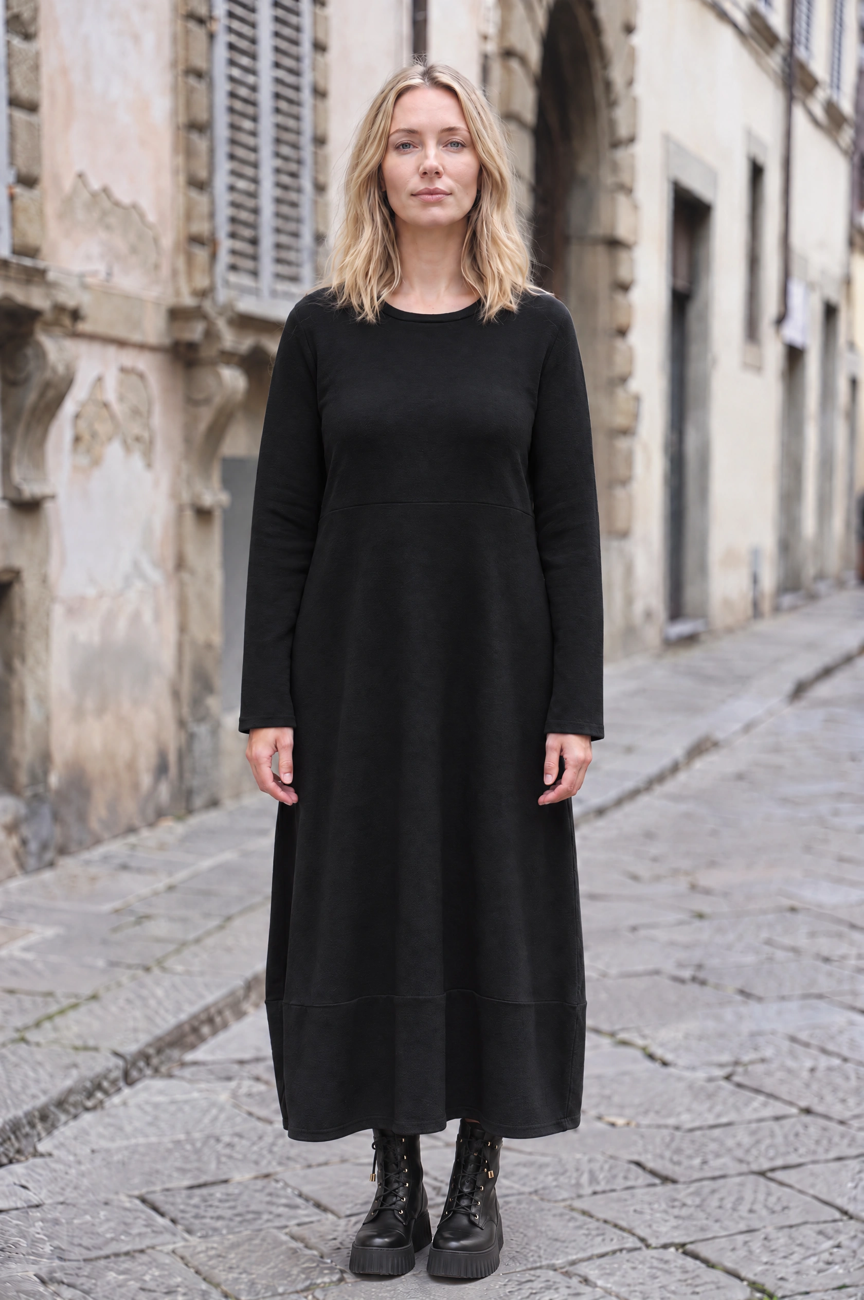Neirami Midi Fleece Dress - Black