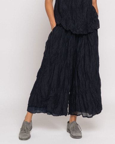 https://cdn11.bigcommerce.com/s-fwhcnwkz7l/products/3144/images/12268/crinkle-silk-blend-elastic-palazzo-pant-870485_1200x__83639.1649760149.386.513.jpg?c=2