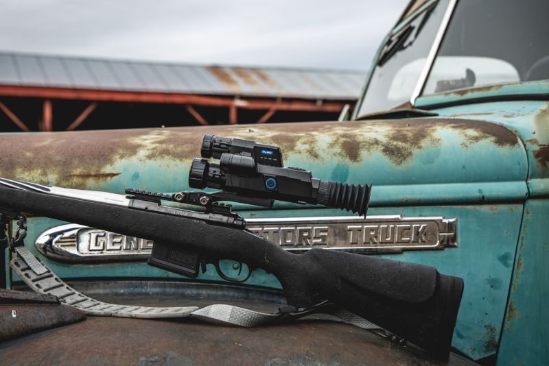 Mounted  sideview of a Landsat Compact Multi-spectral Rifle Scope.