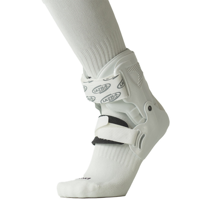 Ultra Zoom® Ankle Brace