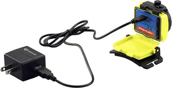 STREAMLIGHT DOUBLE CLUTCH ALKALINE -YELLOW