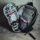 Vertx Gamut 18L Sling Black 8