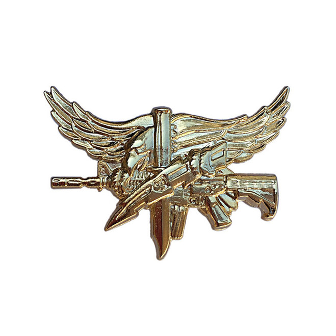 Hero's Pride 1.5" x 1" Swat Operator Insignia Pin, Center Mass polished gold