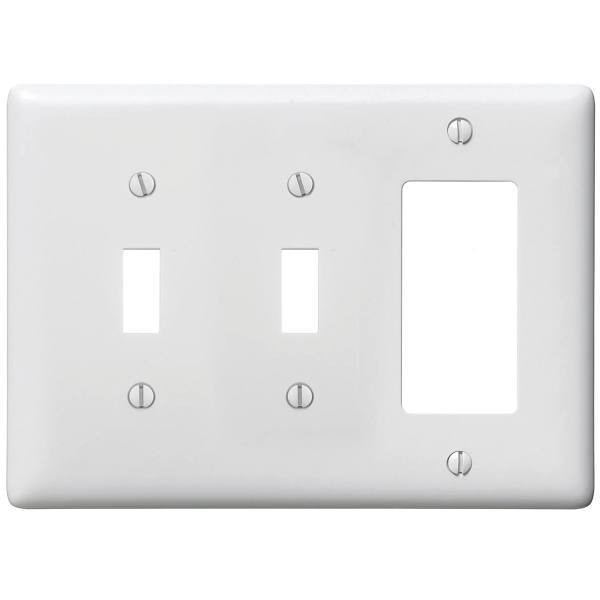 Hubbell 3-Gang White Toggle And Decorator Wall Plate