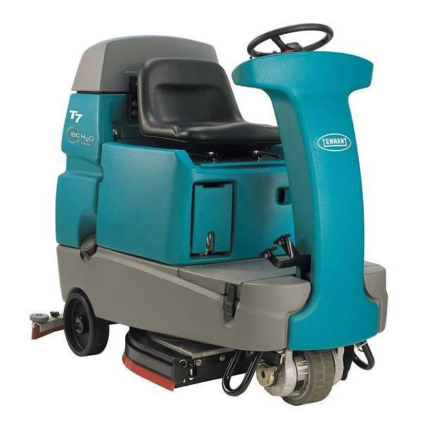 Tennant Company T7 Rider Disk Scrubber 800mm 32 In. 240ah C/20 On-Board Charger