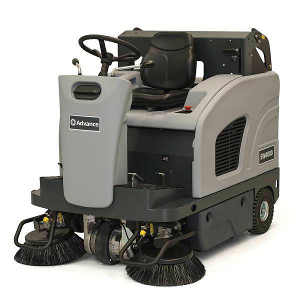 Sw4000 310ah Wet Batteries W/ Dual Side Broom
