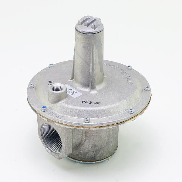 Maxitrol 1 1/2"Npt 3-6"Wc Op Straight-Thru Flow Design Appliance Regulator RV81-1 1/2