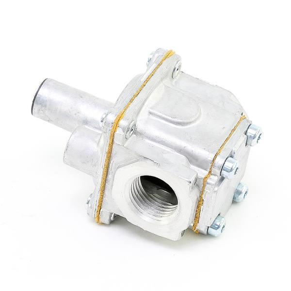 Maxitrol 1/2"Npt 5psi Max Inlet 3-8"Wc Outlet Pressure Gas Regulator