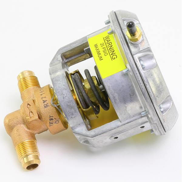 Johnson Controls 1/2" Flare Valve Pdtc Normally Open 3-6 Psi Spring Range 1.7 Cv