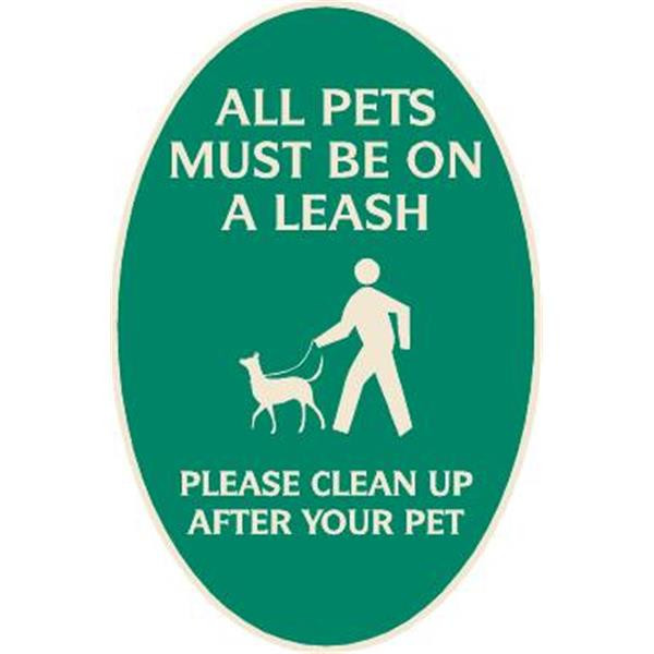 All Pets Must Be On A Leash Oval Designer Sign, Ivory On Green, 12 X 18