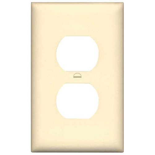 Leviton White 1-Gang Duplex Outlet Wall Plate