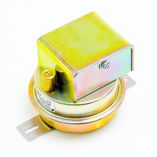 Aj Antunes Air Pressure Switch With Cover, 1/8" Female Npt, 0.17-6" Wc 8021204007