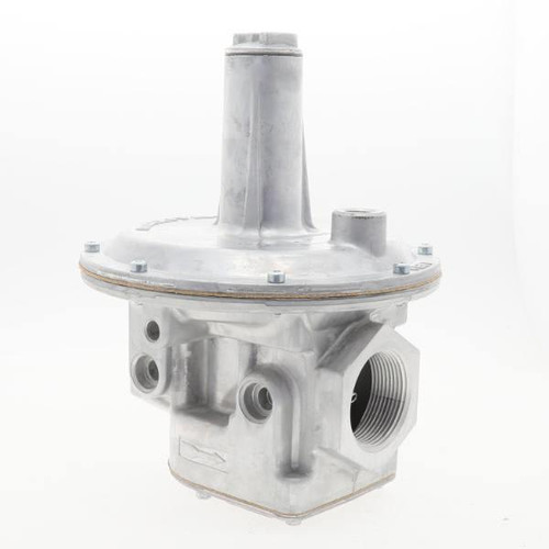 Maxitrol 1-1/2" Npt 10 Psi Max Inlet 3-8" Wc Op Balanced Gas Regulator 210D-1 1/2