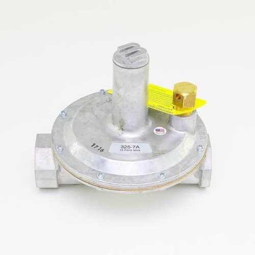 Maxitrol 1 1/4"Npt 5psi Max Inlet For NG 2psi Max Inlet LP 4-12"Wc Gas Regulator 325-7A-1 1/4-12A49