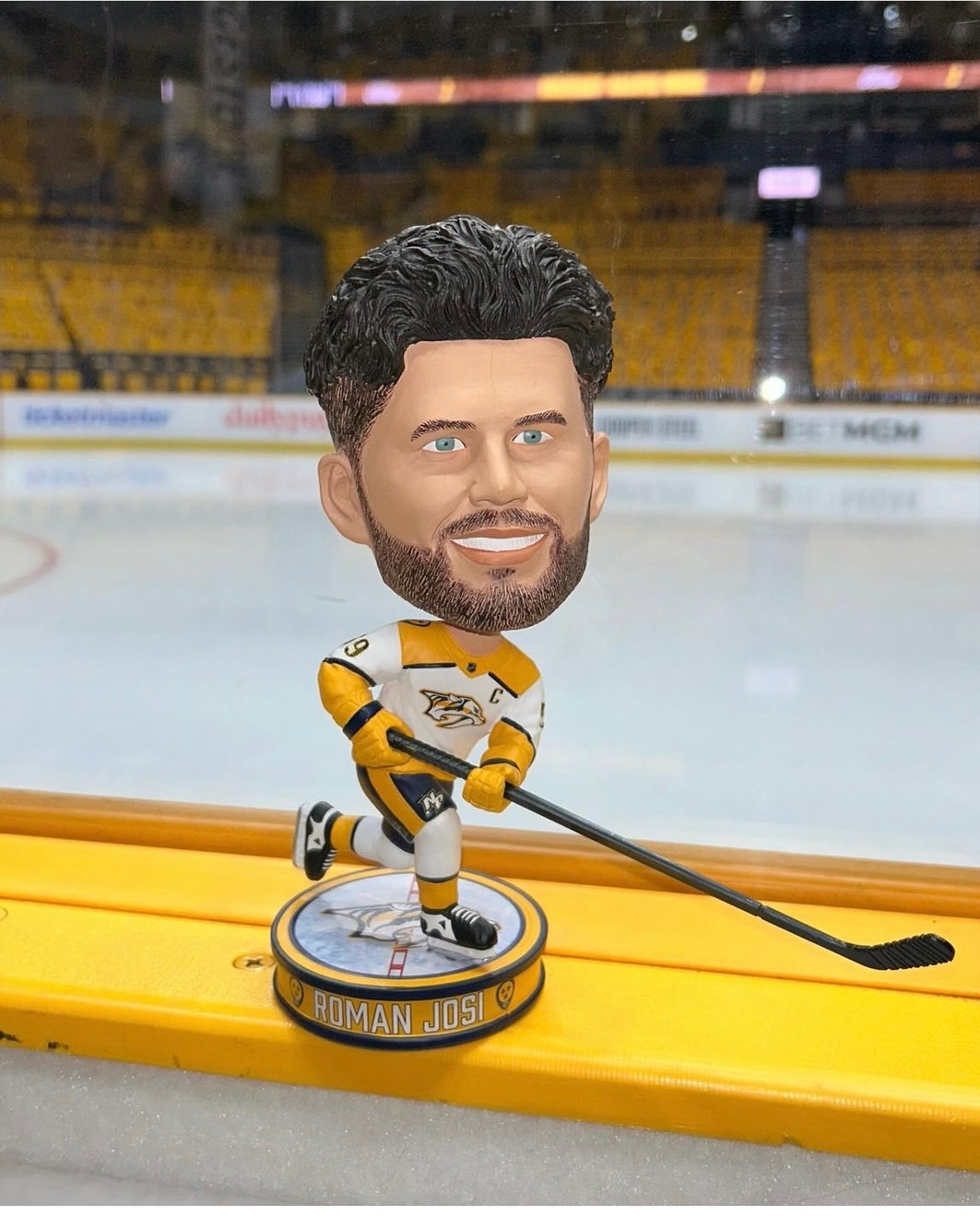 BOBBLEHEAD-ROMAN JOSI BIG HEAD