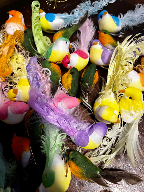 Tiny Coloured or Red/Green Birds with Clips