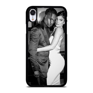 TRAVIS SCOTT AND KYLIE JENNER CUDDLING iPhone XR Case Cover TRAVIS SCOTT AND KYLIE JENNER CUDDLING iPhone XR Case Cover