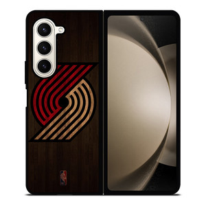 PORTLAND TRAIL BLAZERS BASKETBALL COURT NBA Samsung Galaxy Z Fold 5 Case Cover PORTLAND TRAIL BLAZERS BASKETBALL COURT NBA Samsung Galaxy Z Fold 5 Case Cover