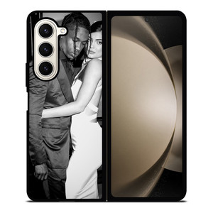 TRAVIS SCOTT AND KYLIE JENNER CUDDLING Samsung Galaxy Z Fold 5 Case Cover TRAVIS SCOTT AND KYLIE JENNER CUDDLING Samsung Galaxy Z Fold 5 Case Cover