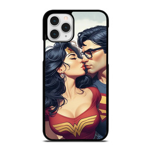 SUPERMAN WONDER WOMAN KISSING iPhone 11 Pro Case Cover