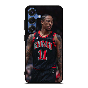 DEMAR DEROZAN CHICAGO BULLS 3 Samsung Galaxy S25 Case Cover
