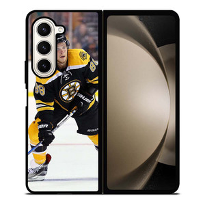 BOSTON BRUINS DAVID PASTRNAK HOCKEY NHL Samsung Galaxy Z Fold 5 Case Cover BOSTON BRUINS DAVID PASTRNAK HOCKEY NHL Samsung Galaxy Z Fold 5 Case Cover