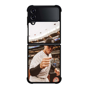 AARON JUDGE NEW YORK YANKEES MLB Samsung Galaxy Z Flip 4 Case Cover AARON JUDGE NEW YORK YANKEES MLB Samsung Galaxy Z Flip 4 Case Cover