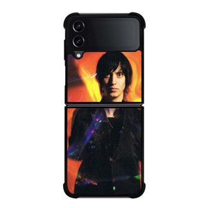 JULIAN CASABLANCA THE STROKES 2 Samsung Galaxy Z Flip 4 Case Cover JULIAN CASABLANCA THE STROKES 2 Samsung Galaxy Z Flip 4 Case Cover