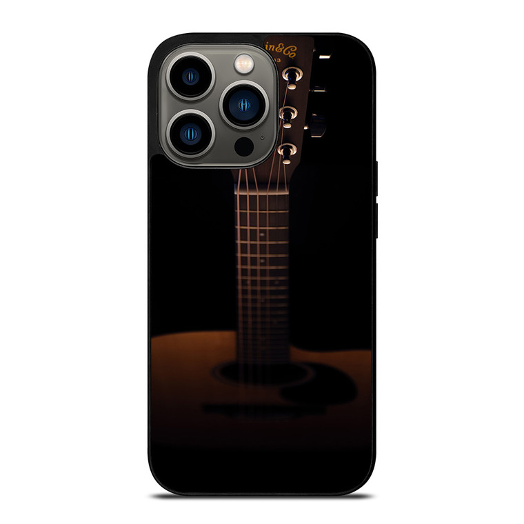 MARTIN AND CO GUITAR 2 iPhone 13 Pro Case Cover
