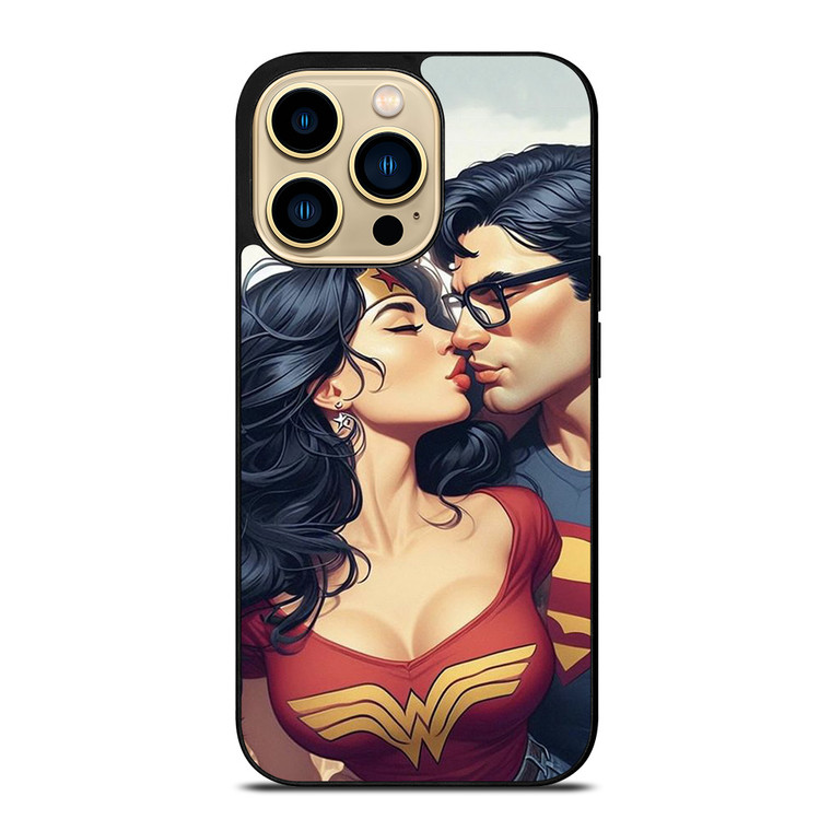 SUPERMAN WONDER WOMAN KISSING iPhone 14 Pro Max Case Cover