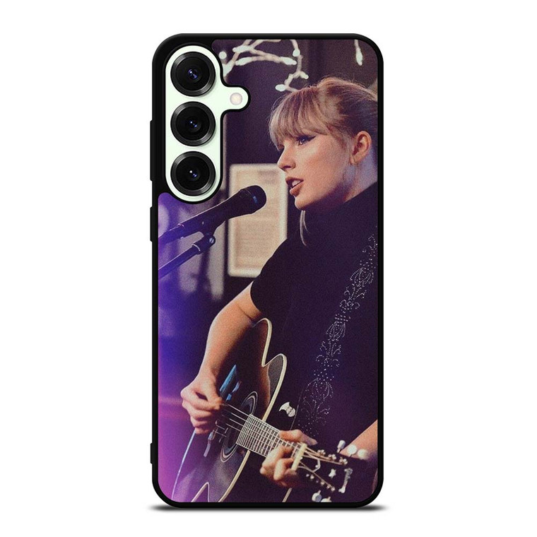 TAYLOR SWIFT LIVE WITH GUITAR Samsung Galaxy S25 Plus Case Cover
