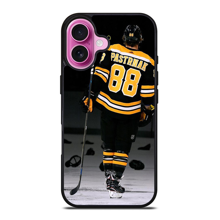 BOSTON BRUINS NHL DAVID PASTRNAK iPhone 16 Plus Case Cover