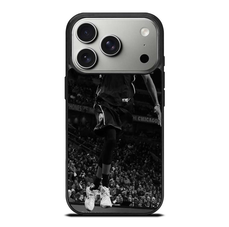 GIANNIS ANTETOKOUNMPO MILWAUKEE BUCKS DUNK iPhone 17 Pro Case Cover