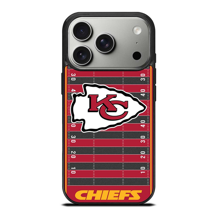 KANSAS CITY CHIEFS FOOTBALL FIELD iPhone 17 Pro Case Cover