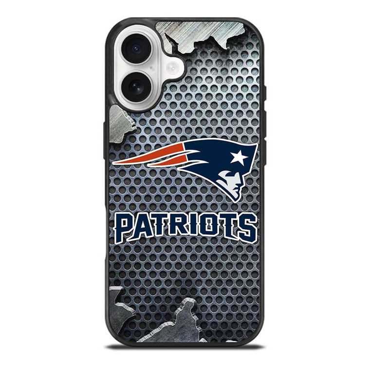NEW ENGLAND PATRIOTS BROKEN METAL iPhone 17 Case Cover