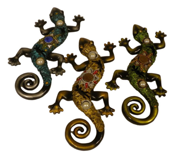 Set of 3 Wall Geckos W curly tails 
Nautical Seasons