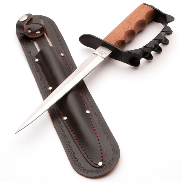 Czech Military Surplus Medical Bag - Atlanta Cutlery Corporation