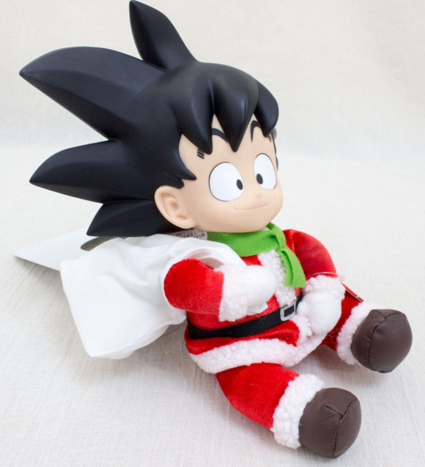 Dragon Ball Z Son Gokou Goku Chiristmas Santa Costume Cosplay Figure JAPAN ANIME