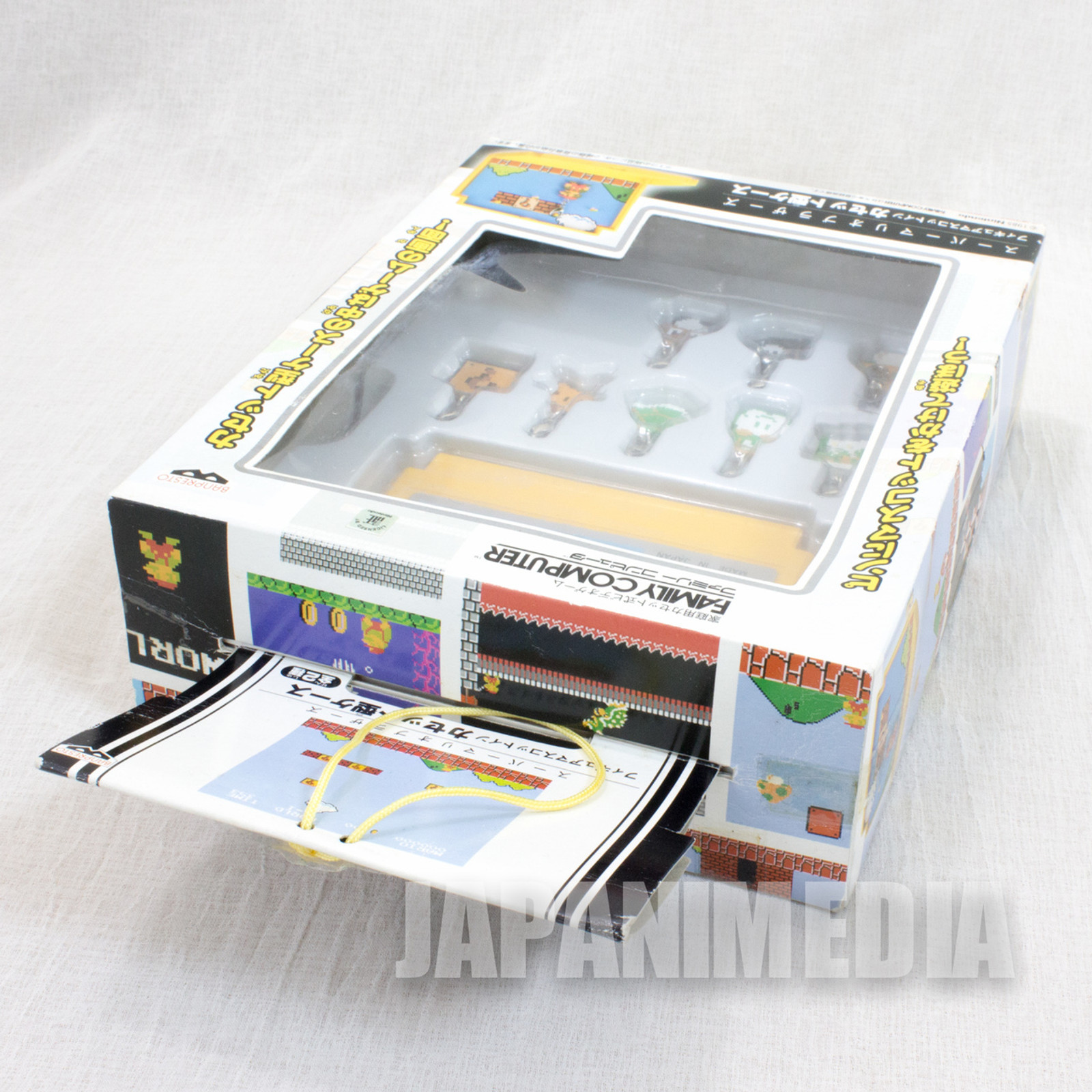 Super Mario Bros. Figure Mascot in Cassette type Case Luigi Ver. Nintendo JAPAN