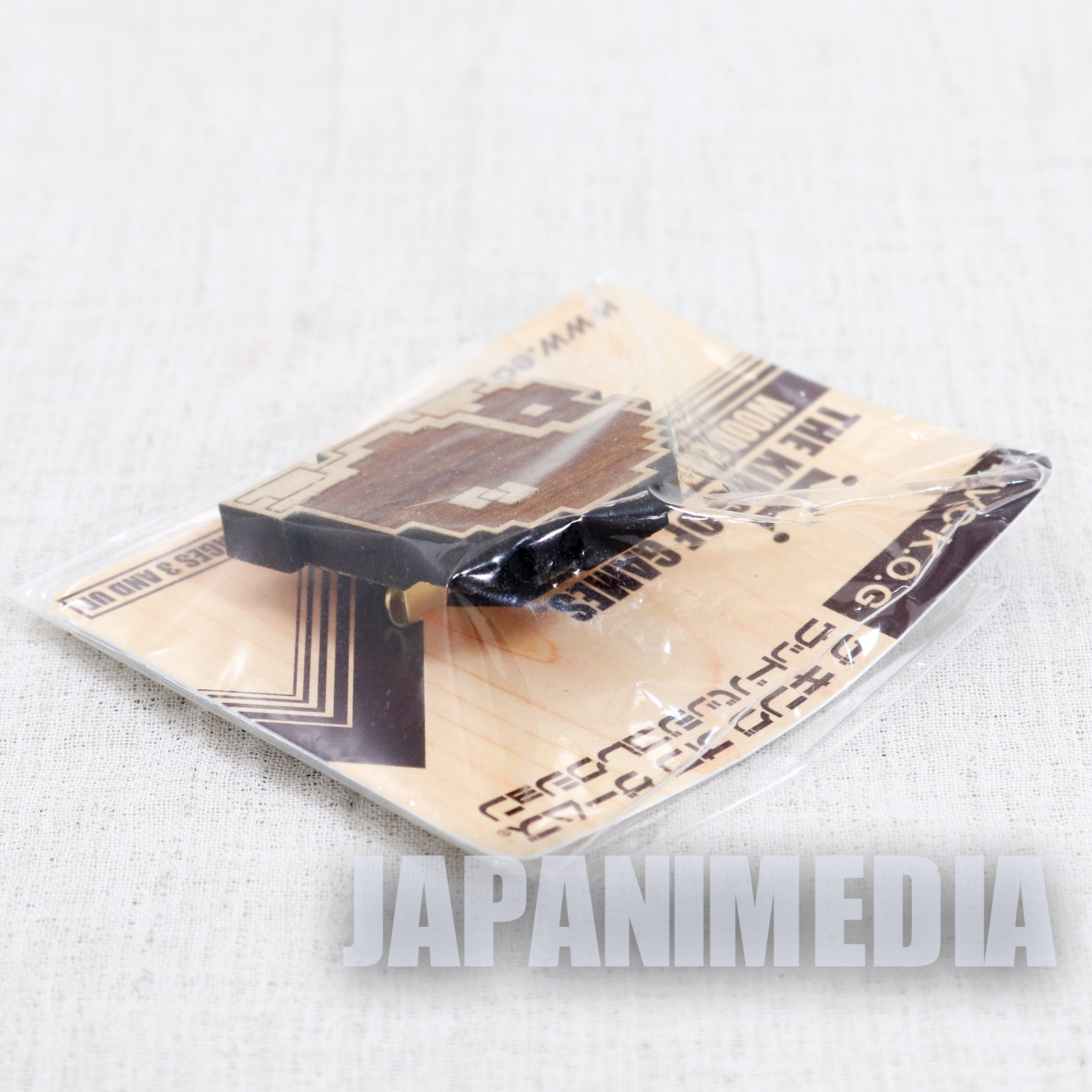 RARE! Super Mario Bros. Buzzy Beetle Wooden Badge Pins JAPAN NINTENDO