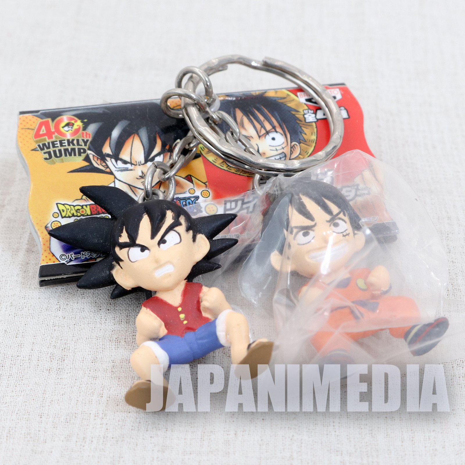 Dragon Ball Z x One Piece 40th Anniversary Figure Keychain Gokou 