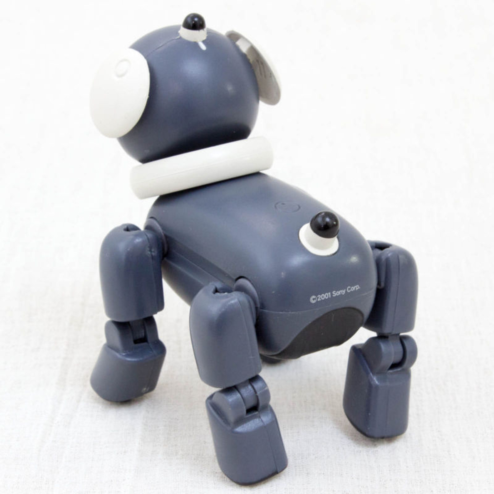 RARE! AIBO Macaron T-shirt Entertainment Robot 1/4 Scale Figure Medicom JAPAN