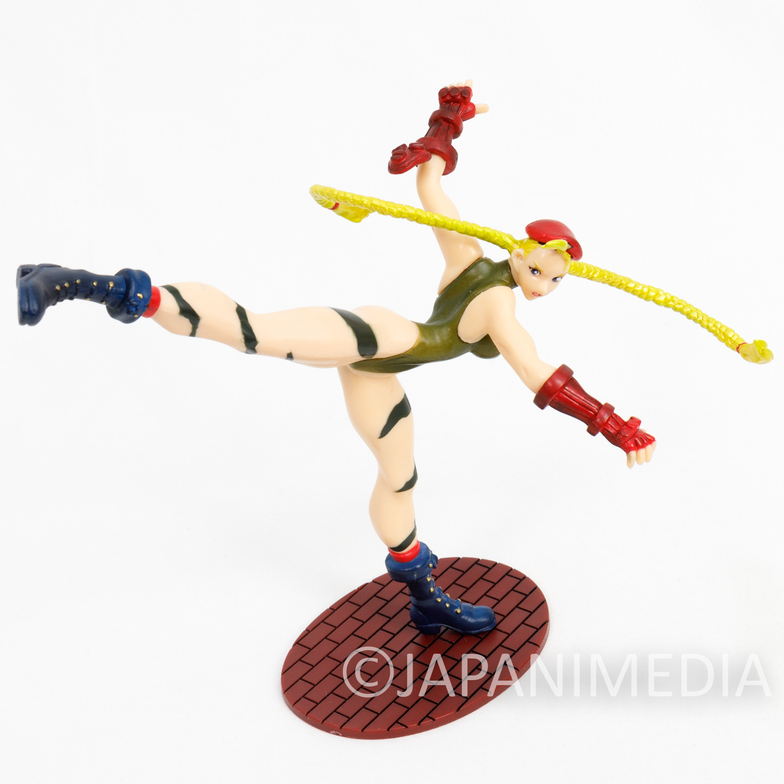 Street Fighter 2 Cammy Kick Green ver Capcom Figure Collection 