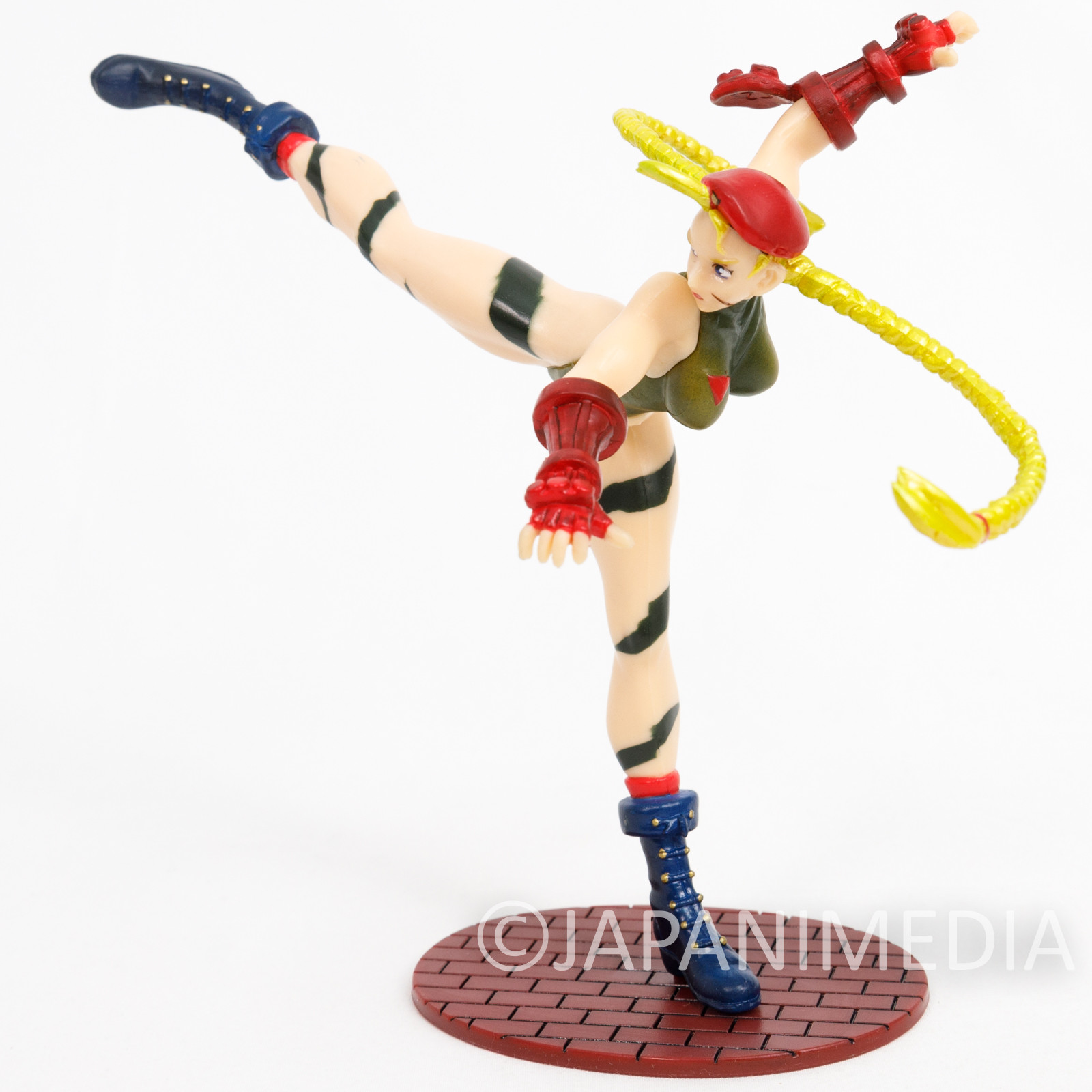 Street Fighter 2 Cammy Kick Green ver Capcom Figure Collection 