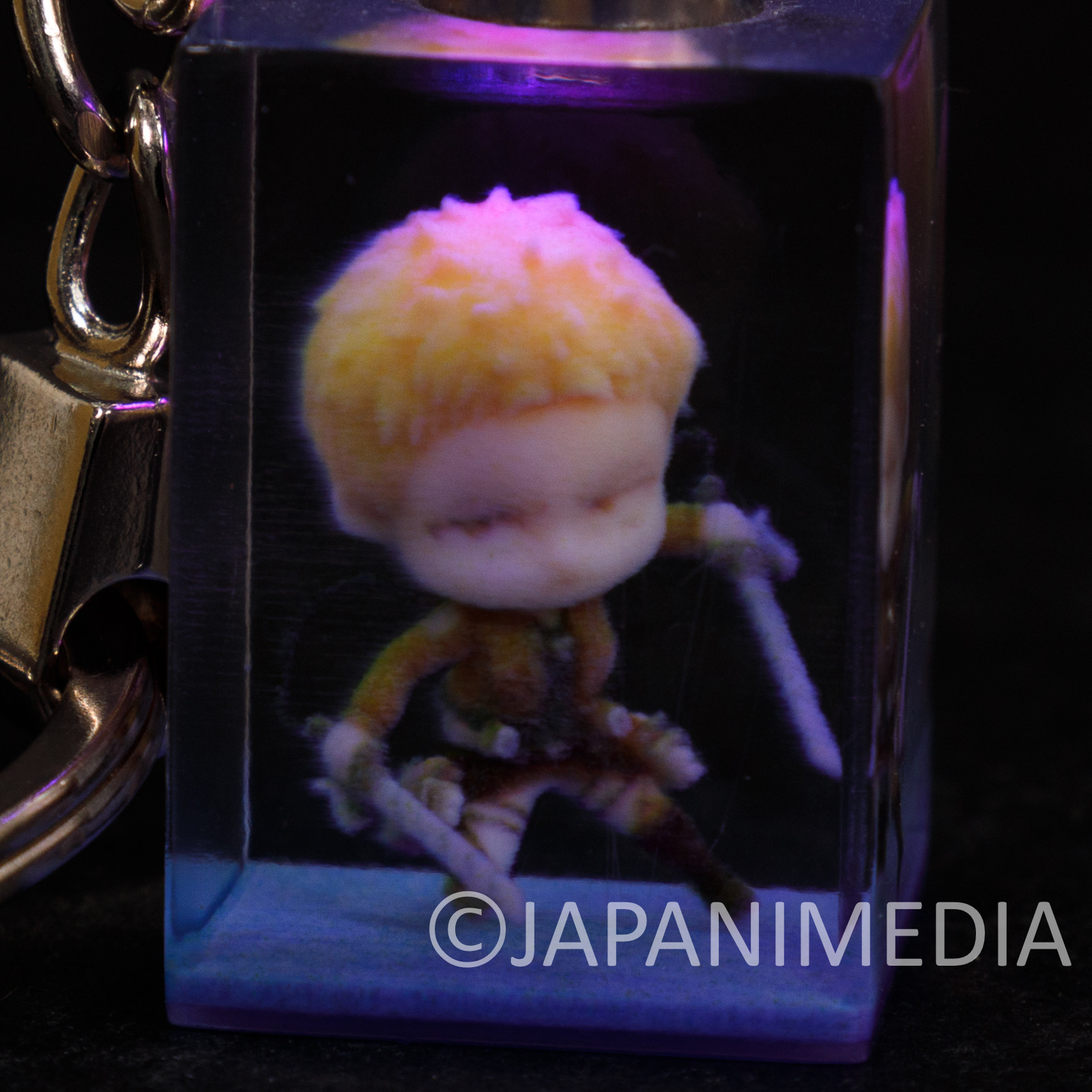 Attack on Titan Reiner Braun Mini Figure in Light up Cube Keychain JAPAN