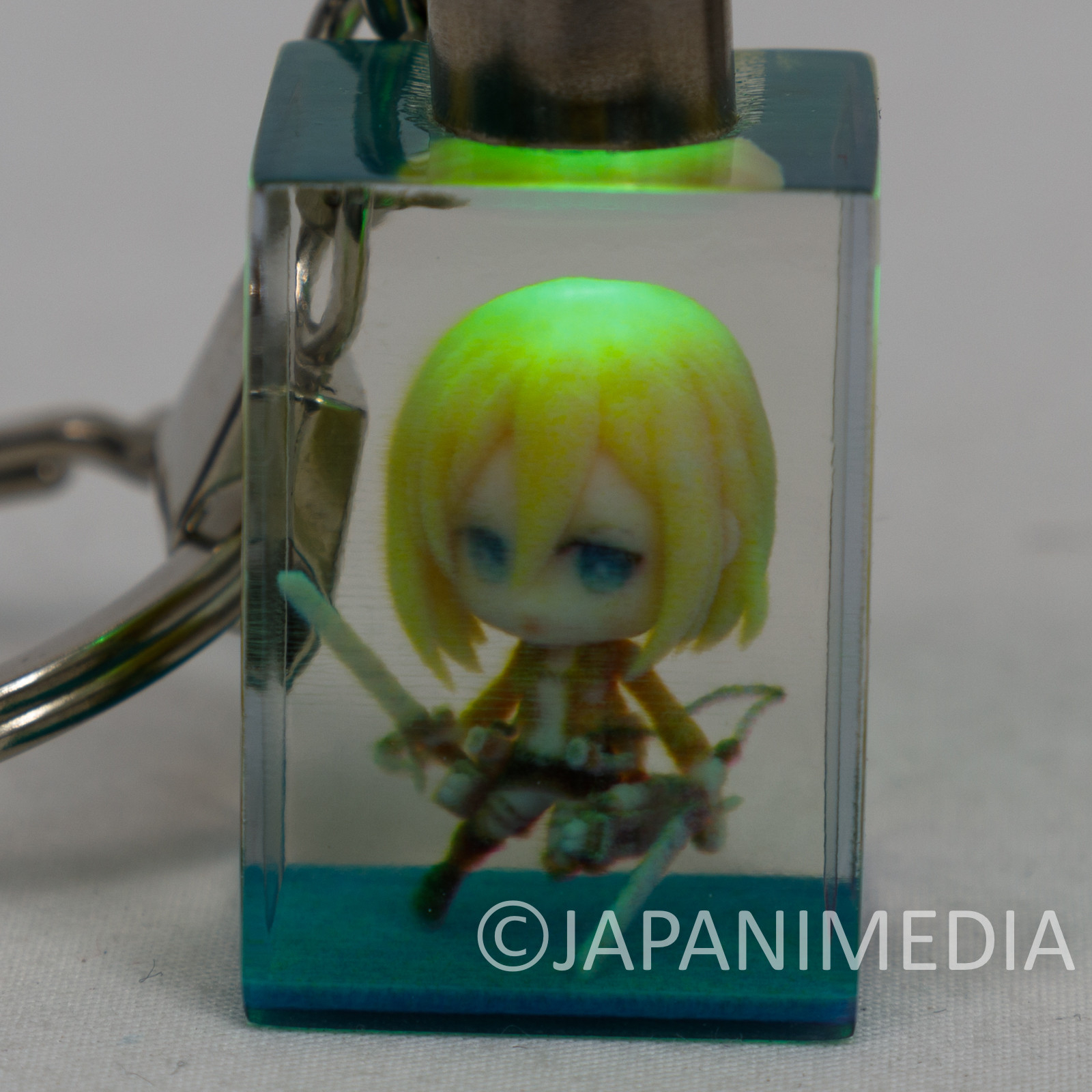 Attack on Titan Historia Reiss Mini Figure in Light up Cube Keychain JAPAN